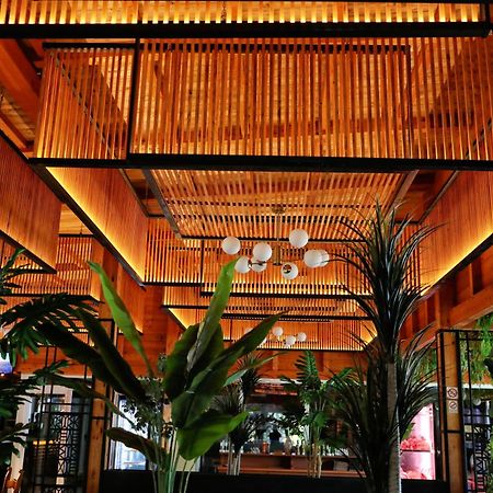 Gardenland Resort Bushat Exterior photo